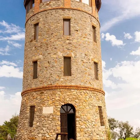 Torre Rivolta فيلة *